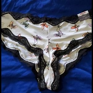 NWT CACIQUE BUTTERFLY STRAPPY- BACK CHEEKY PANTY